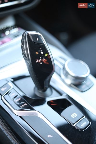 BMW-8