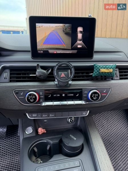 Audi-66