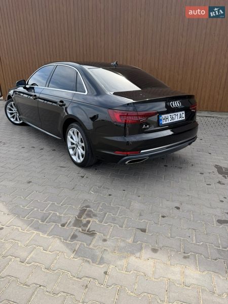 Audi-40
