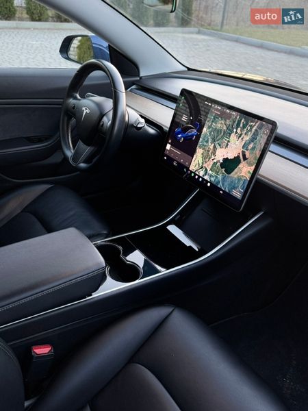 Tesla Model 3 2018