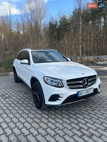 Mercedes-Benz-4