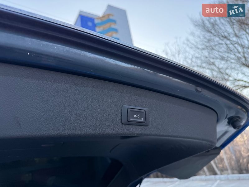 Audi-22