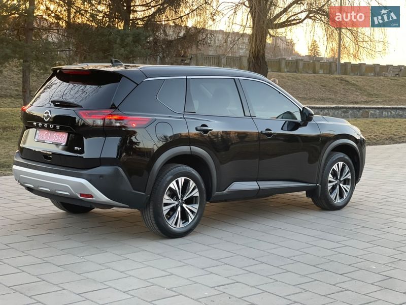 Nissan-42