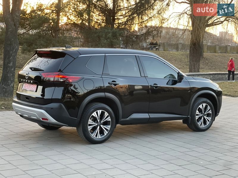 Nissan-23