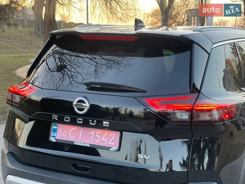 Nissan-33