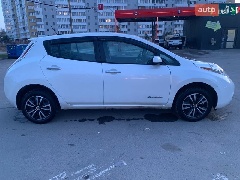Nissan Leaf 2014