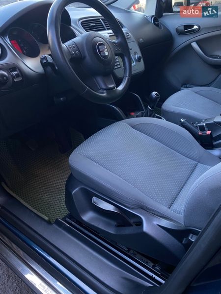 SEAT-28