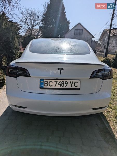 Tesla-0