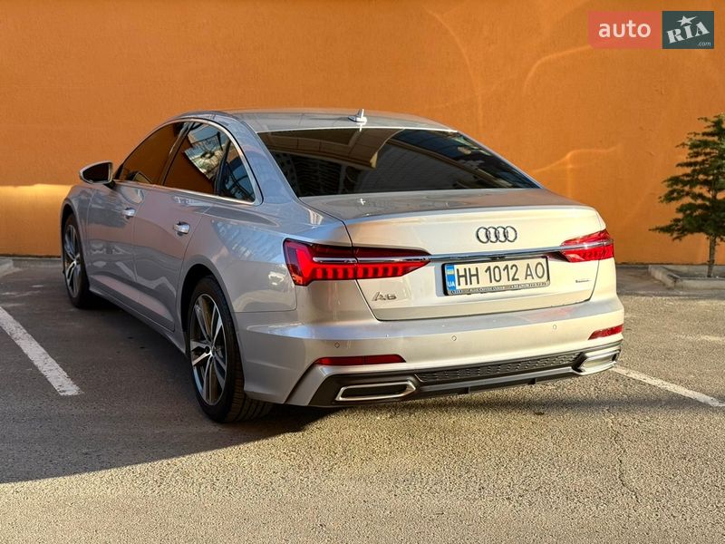 Audi-5