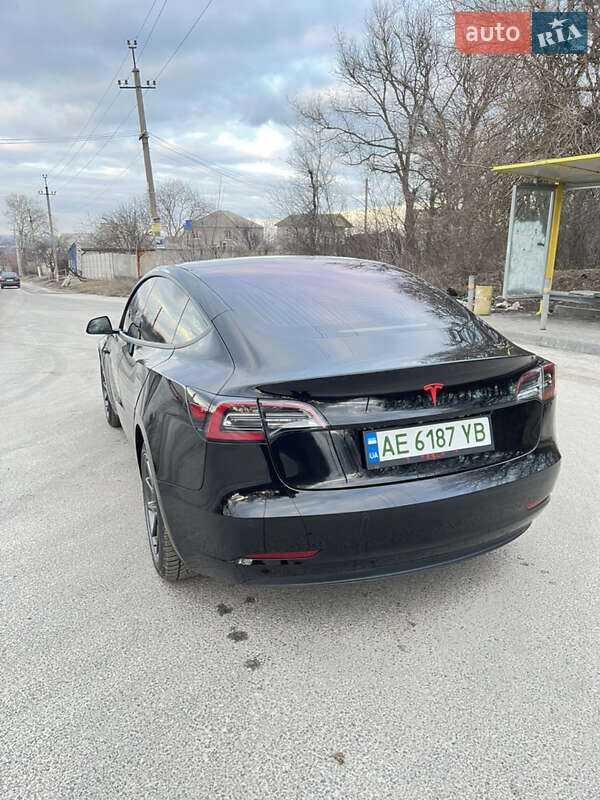 Tesla-19