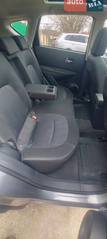 Nissan-22