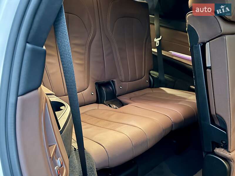 BMW-24
