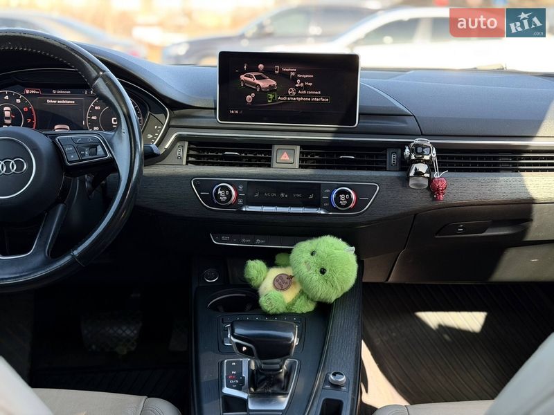 Audi-0