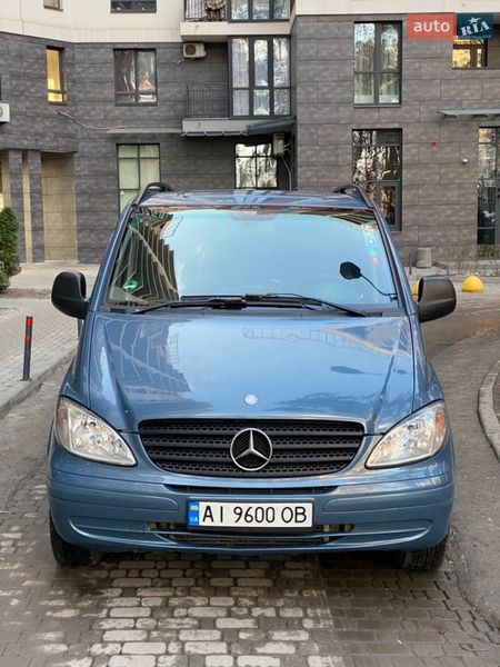 Mercedes-Benz-17