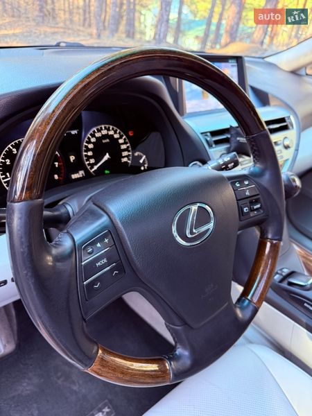 Lexus-41