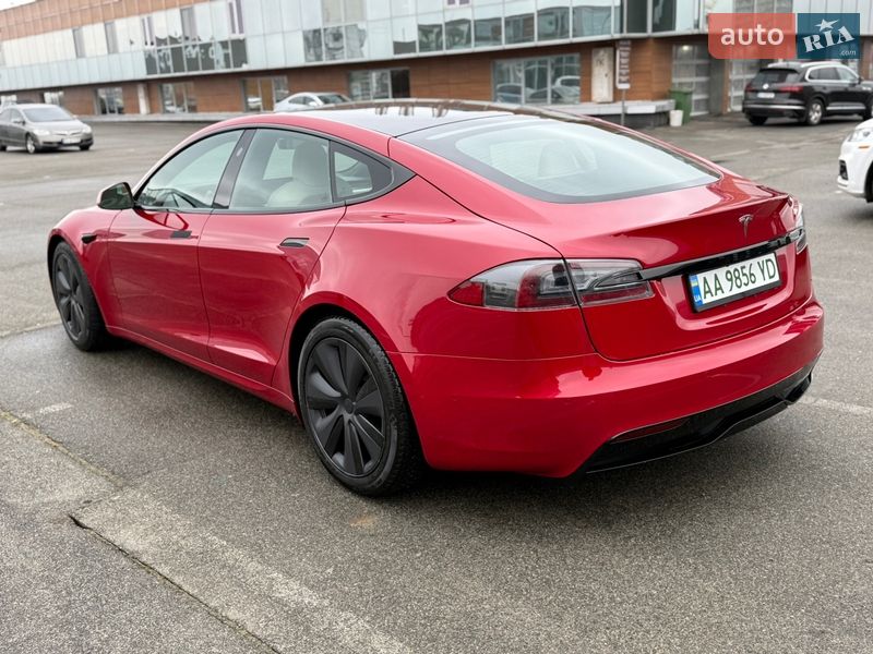 Tesla-39