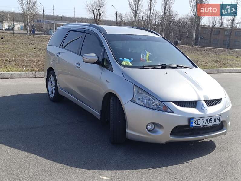 Mitsubishi Grandis 2008