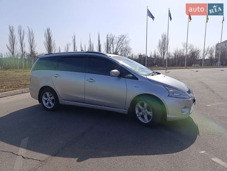 Mitsubishi Grandis 2008