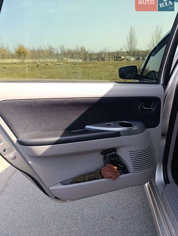 Mitsubishi Grandis 2008