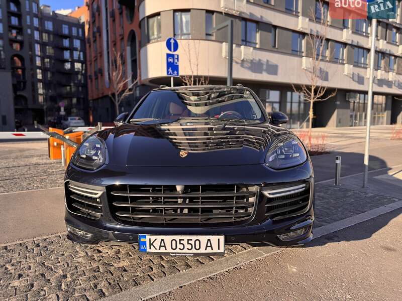 Porsche-12