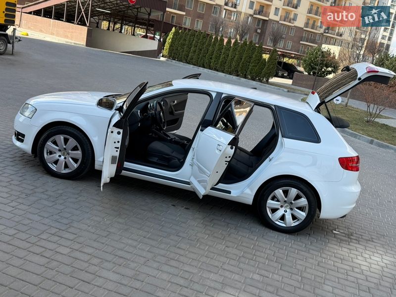 Audi-30