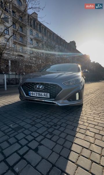 Hyundai-8
