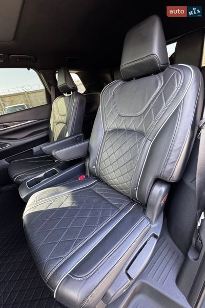 Infiniti-1