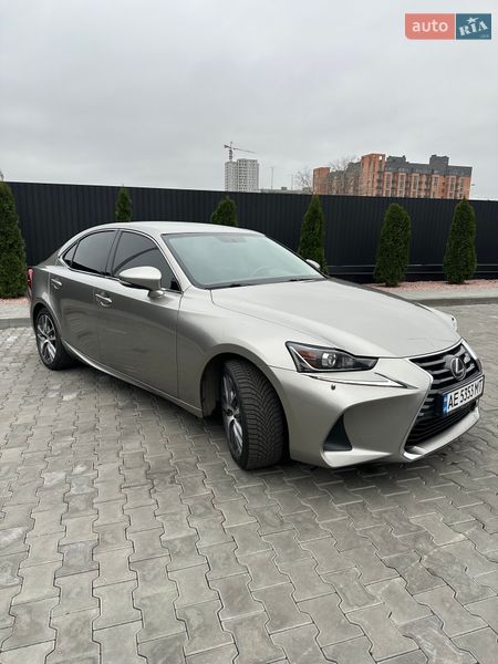 Lexus-3