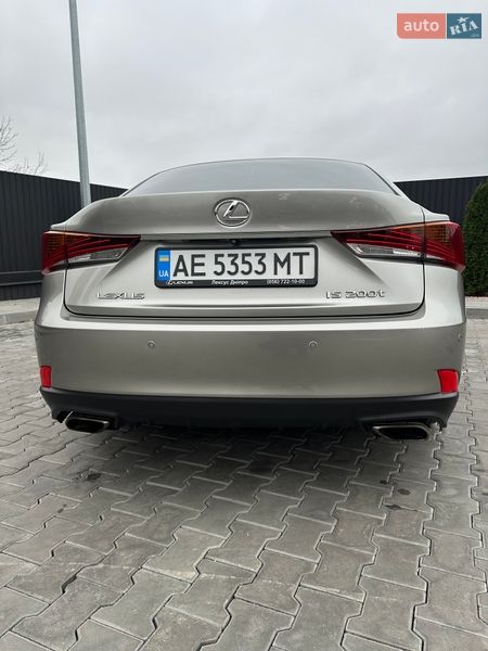 Lexus-18