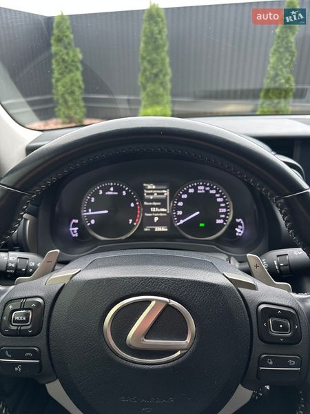 Lexus-28