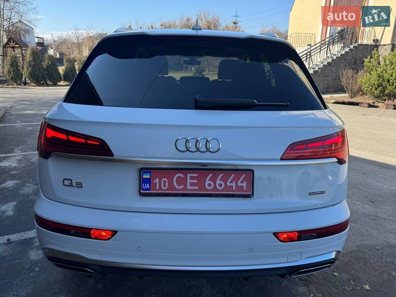 Audi-40
