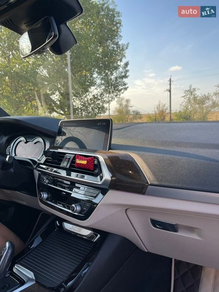 BMW-19