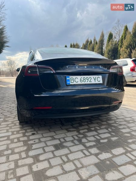 Tesla-0