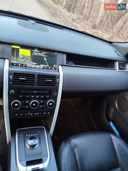 Land Rover-15