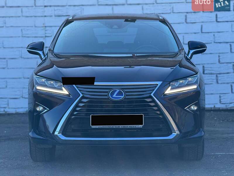 Lexus-8