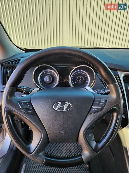Hyundai-2