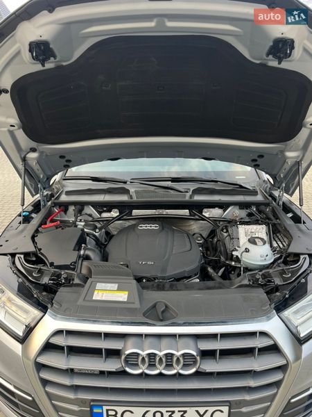 Audi-0