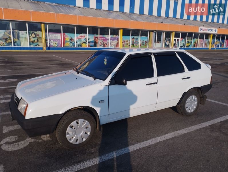 ВАЗ / Lada-4