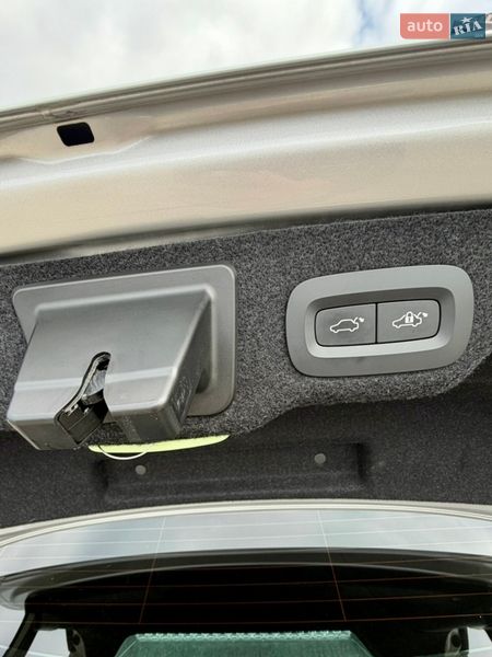 Volvo-37