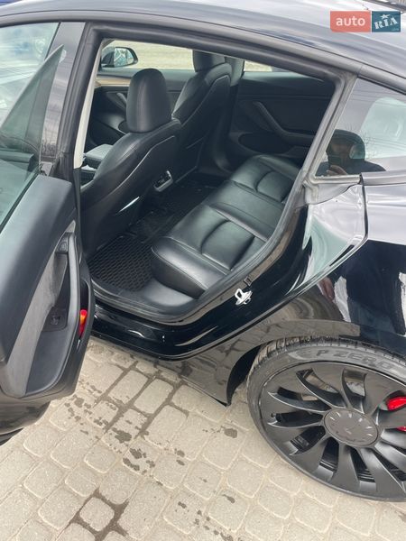 Tesla-3