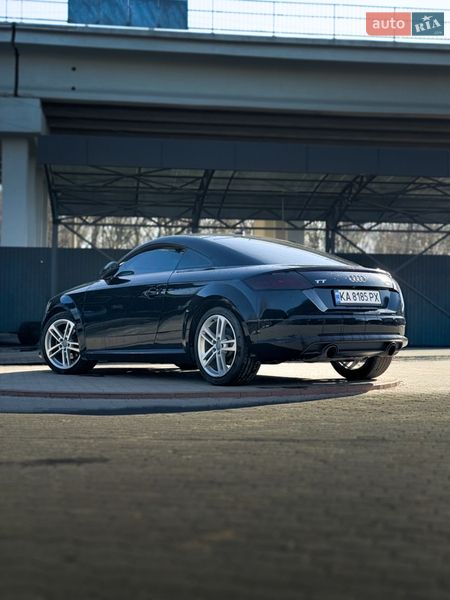 Audi-8