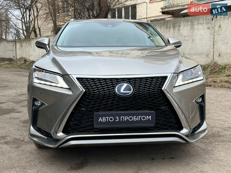 Lexus-40