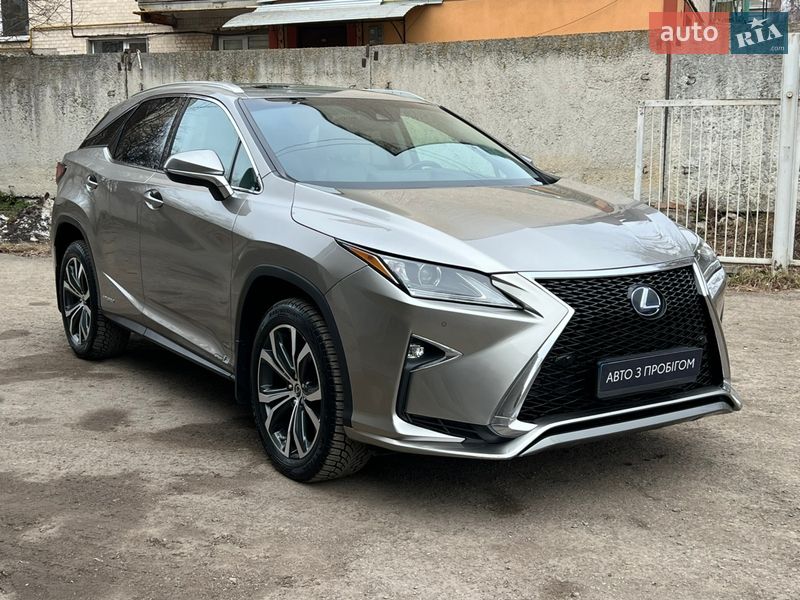 Lexus-13