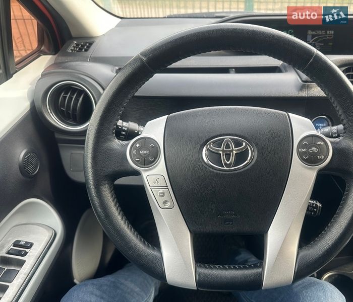 Toyota Prius C 2014