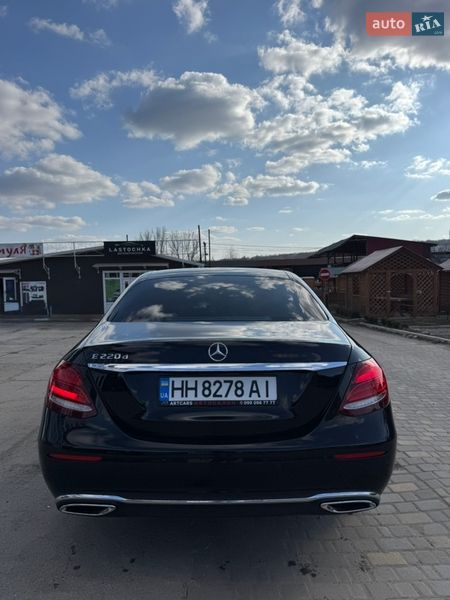 Mercedes-Benz-14