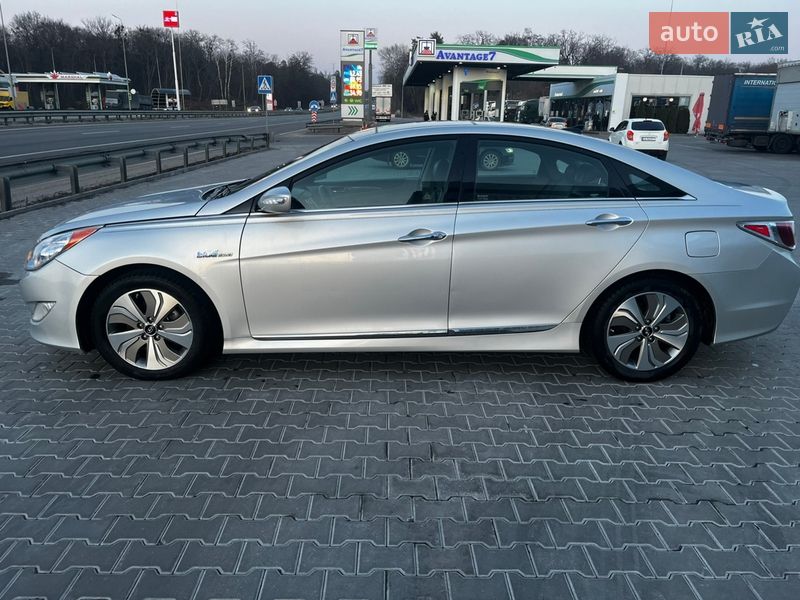 Hyundai-8