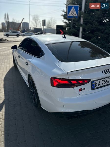 Audi-33