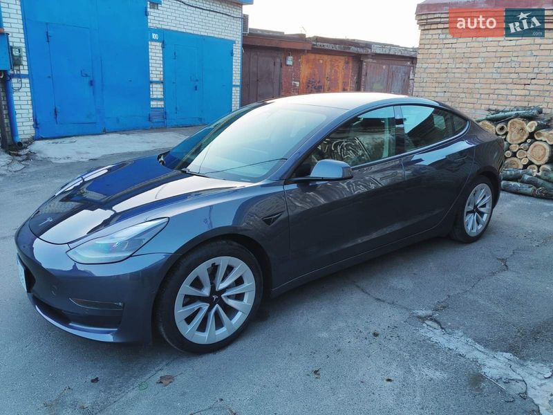 Tesla-4