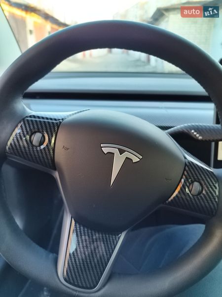 Tesla-3