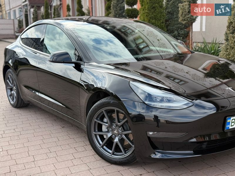 Tesla-26